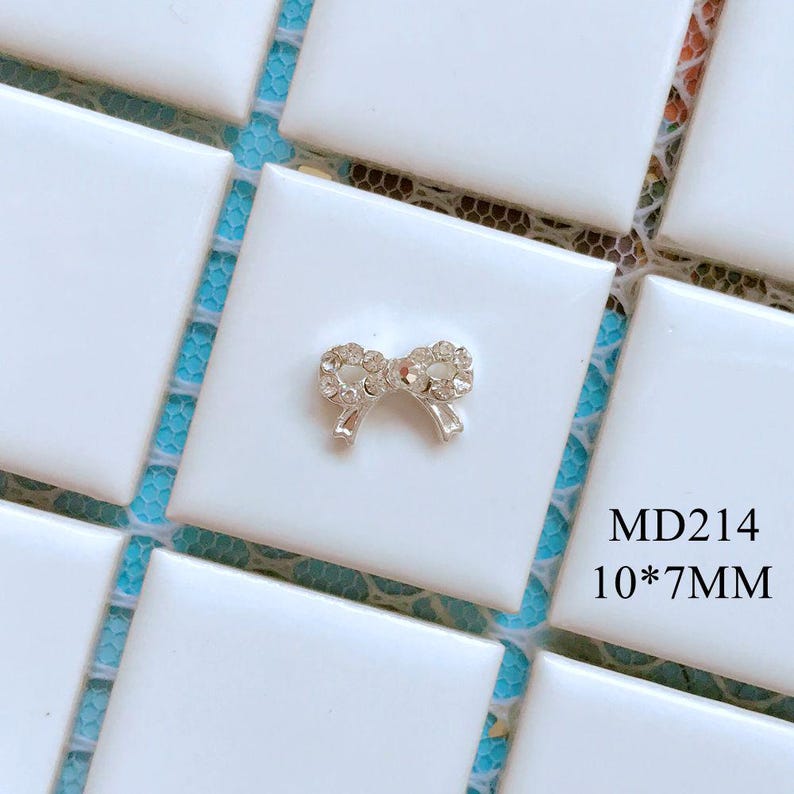 5pcs Fancy Metal 3d Charms Metal Decoration with Rhinestone Bow with Pearls and Rhinestone Nail Art Decoration Cellphone Decoration MD214