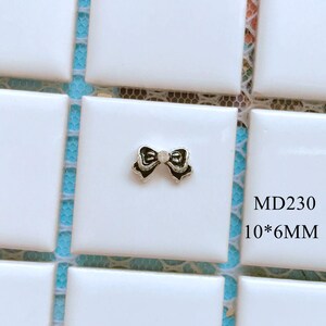 5pcs Fancy Metal 3d Charms Metal Decoration with Rhinestone Bow with Pearls and Rhinestone Nail Art Decoration Cellphone Decoration MD230