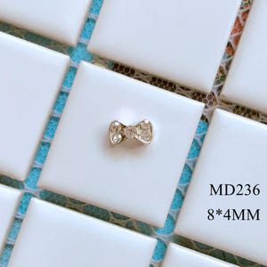 5pcs Fancy Metal 3d Charms Metal Decoration with Rhinestone Bow with Pearls and Rhinestone Nail Art Decoration Cellphone Decoration MD236