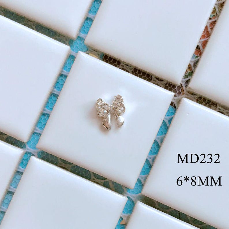 5pcs Fancy Metal 3d Charms Metal Decoration with Rhinestone Bow with Pearls and Rhinestone Nail Art Decoration Cellphone Decoration MD232