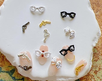 5 Stück ausgefallene Metall 3d Charms Metall Dekoration Brille Bogen Nail Art Dekoration Handy Dekoration