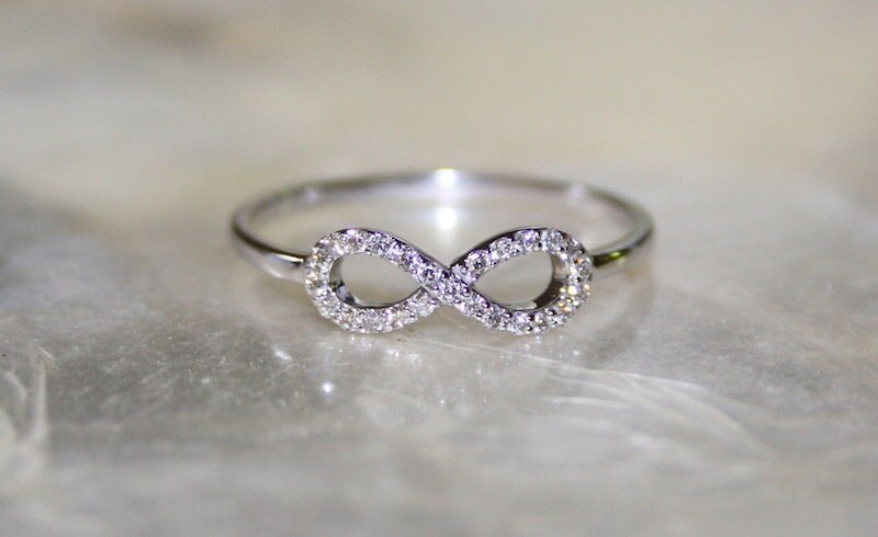 Infinity Diamond Ring, 18k White Gold and VS-G Diamonds Infinity Ring ...