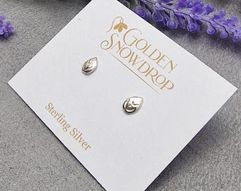 Pendientes de botón de plata de ley con forma de hoja, diseño clásico.