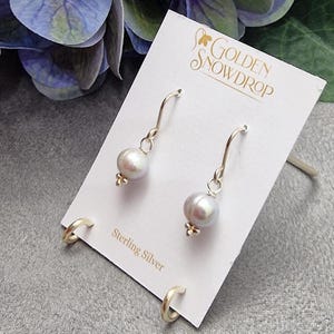 Grey Freshwater Pearl Drop Earrings. Sterling Silver Genuine Pearl Earrings. Grey Pearl Earrings. 925 Sterling Silver. Classic Pearl Drops.