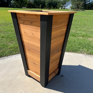 Premium Cedar Wood Planter Box – 30” Tall Outdoor Planter with Rustic Southern Charm