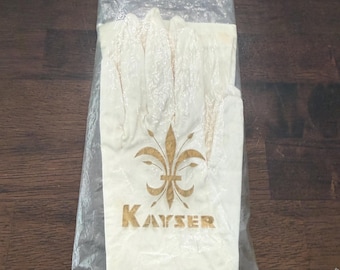 Vintage 60s Kayser Cream Stretch Gloves – Elegant Retro Accessory
