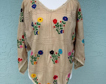Vintage 1970s Mexican Embroidered Poncho Blouse | Boho Folk Floral Tunic Top - Size L