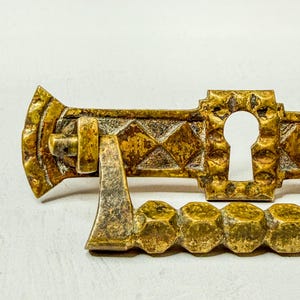 Antika lådhandtag i mässing i Eastlake – Viktorianska nyckelhålsbeslag (set om 4) – Salvage Hardware