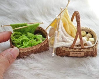 Cesta de tejer en miniatura a escala 1:6 con panel de lana y 6 ovillos de hilo, accesorio para muñecas BJD y de moda, para casas Blythe que se pueden tejer.
