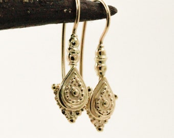 Gold earrings - 14kt gold earrings - Titali - Oriental style - dangle earrings - gold jewelry - solid gold - special jewelry