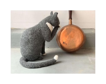 Scullery Cat Knitting Pattern PDF, Realistic Sitting Cat Plush Toy Pattern, Vintage Style Stuffed Animal DIY Download