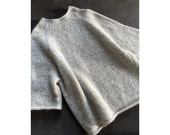 Stockinette Tee Knitting Pattern PDF, Top Down Raglan T Shirt, Seamless Knit Tee Pattern, Modern Minimalist Summer Sweater Download