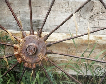 Rustic Wall Decor, Wagon Wheel Photograph, Country Farmhouse Decor, Farm Art, Living Room Decor, Davenport, Iowa | 'Metal Wheel Company'