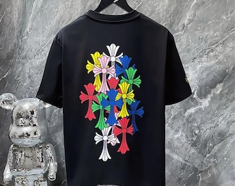 Camiseta con cruz, camiseta gráfica gótica, camisa oversize negra de estilo streetwear.