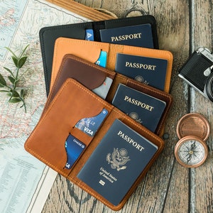 Funda para pasaporte de viaje, regalo para el Día del Padre, funda personalizada para pasaporte, regalo para hombre, funda de piel flor - Lifetime Leather
