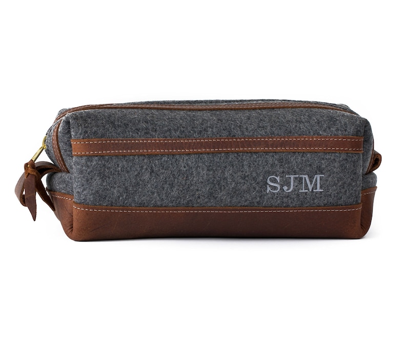 Felt & Leather Dopp Kit Bag, Personalized Leather Toiletry Bag, Groomsmen Gift, Gift for Him, Mens Toiletry Bag Monogram, Fathers Day Gift XL