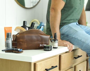 Modern Leather Dopp Kit - Toiletry Bag for Men, Gift for Him, Initials Dopp Kit, Toiletries Bag, Travel Organizer, Groomsmen Gifts