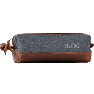 Felt & Leather Dopp Kit Bag, Personalized Leather Toiletry Bag, Groomsmen Gift, Gift for Him, Mens Toiletry Bag Monogram, Fathers Day Gift Standard