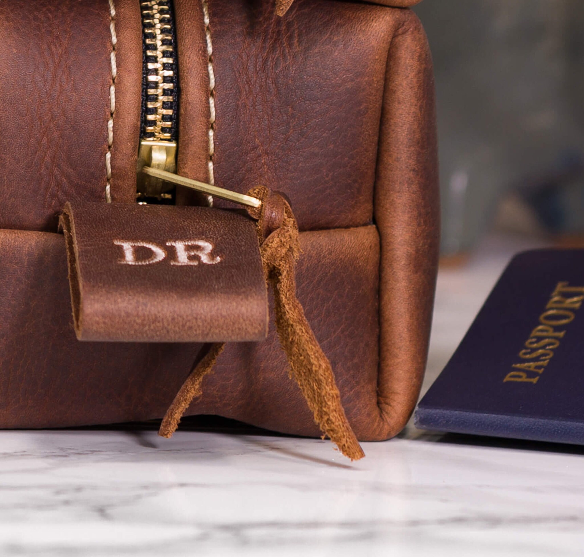 XL Leather Toiletry Bag Personalized Gift for Men Boyfriend - Etsy Canada