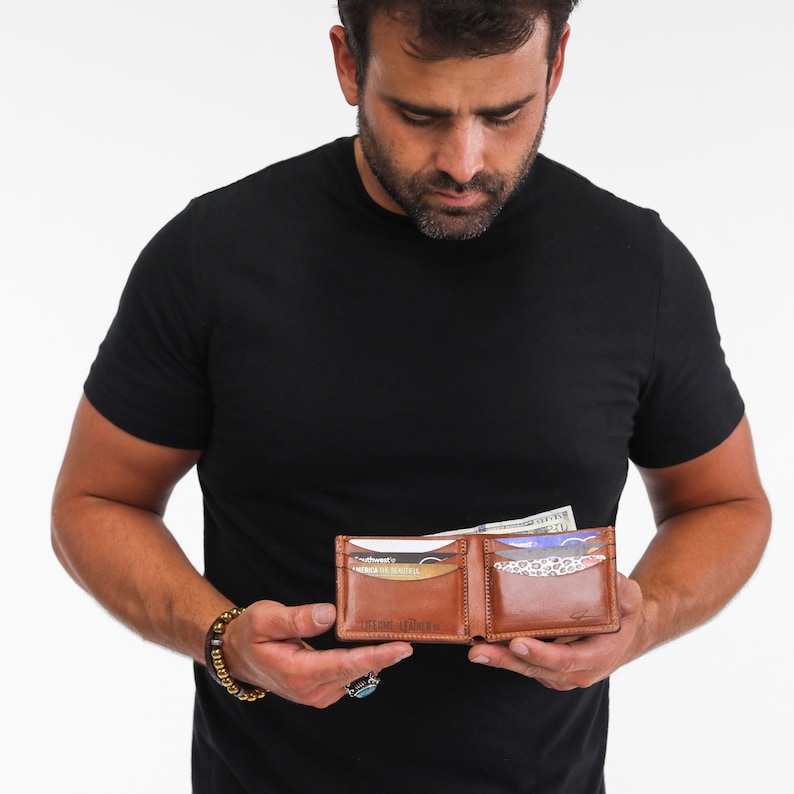 Cartera de cuero personalizada para hombre, regalo para padrinos de boda, propuesta de padrino de boda, regalo de cuero para hombres, billetera, regalo de aniversario, regalo para papá imagen 5