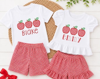 Gepersonaliseerd shirt met appelappliqué, back-to-school-shirt met gingham-appel, aangepaste schooloutfit met naam, set peutershirt en shorts