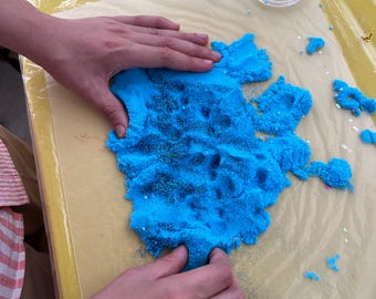 8 oz DIY Kinetic Sand Kit!