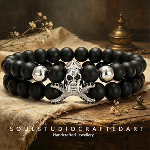Matte Black Onyx Silver Pirate Skull Stackable Bracelet, Gothic Men's Beaded Bracelet, Handmade Biker Jewelry, Pirate Themed Gift for Him