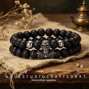 Matte Black Onyx Sugar Skull Stackable Bracelet, Gothic Men's Beaded Bracelet, Handmade Biker Jewelry, Day of the Dead Themed Gift for Him