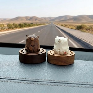 Difusor de coche con forma de oso de madera - Ambientador de coche artesanal - Difusor de aceites esenciales - Bonita decoración para el salpicadero - Regalo para él y para ella