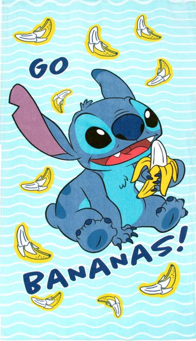Op de afbeelding: Een blauw stripfiguur, met een banaan, met de woorden "GO BANANAS!" op een lichtblauwe achtergrond. Gele bananenillustraties zijn verspreid rond het personage. Het personage heeft grote zwarte ogen en een brede glimlach.