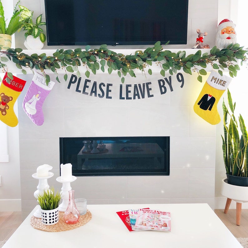 Please Leave by 9 Banner/ Christmas Party Banner/ Please Leave - Etsy