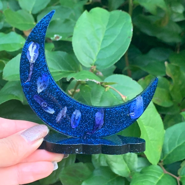 Candle Larkspur - Crescent Moon and Cloud Ring Holder – Glitter Jewelry Organizer – Epoxy Resin - Home Decor - Engagement Ring Display