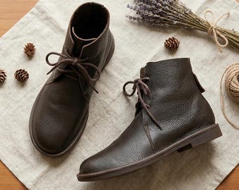 Handgemaakte vintage bruine leren laarzen voor dames, runderleer met zachte zool en veterschoenen, minimalistische platte Martin-laarzen op maat gemaakt