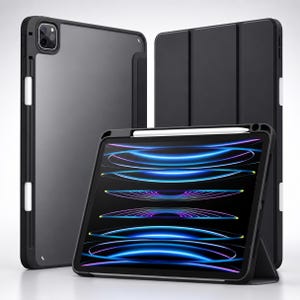 Peut inclure: Une coque de tablette noire avec un panneau arrière translucide et un rabat avant pliable. L'étui dispose d'un emplacement pour stylet et est présenté fermé et ouvert, affichant un écran avec un motif graphique circulaire bleu et violet.