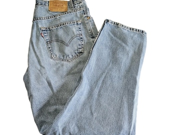 Jeans vintage Levi's 550 da uomo, taglia 36 x 30, blu, vestibilità comoda, stile anni '90, modello affusolato.