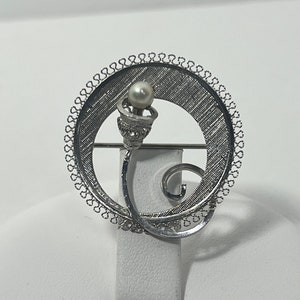 Vintage Sterling Silver Floral Brooch with Pearl