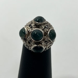 Vintage Sterling Silver Ring with Green Jade