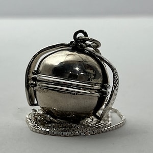Vintage Sterling Silver Folding Circular Locket with Necklace