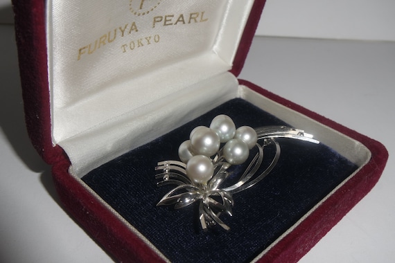 Furuya Pearl Tokyo Sterling Silver Akoya Pearl Brooch With