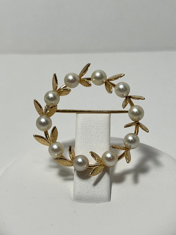 14K Gold Wreath Brooch with Pearls - image 2