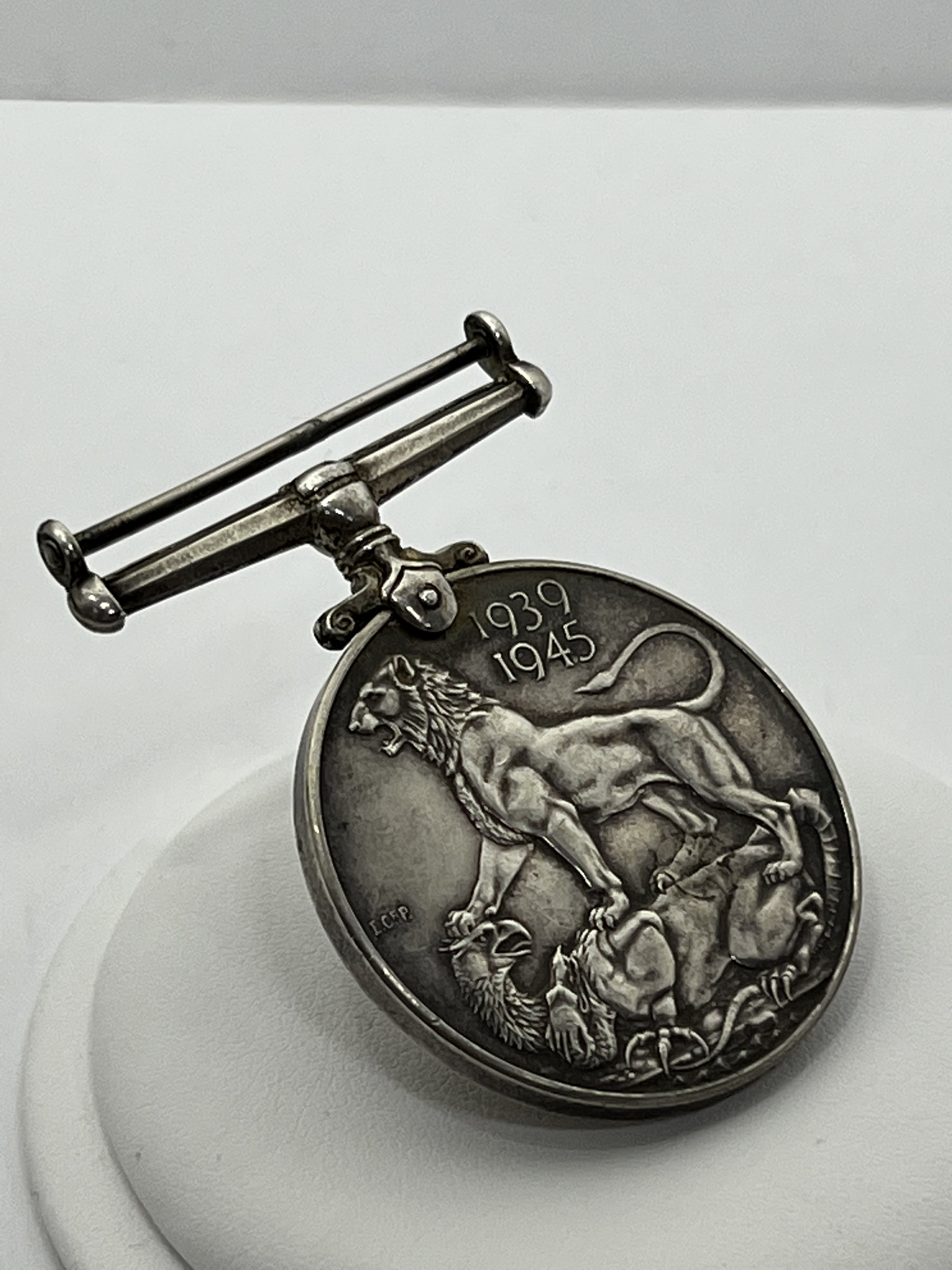 Vintage 1939-1945 King George VI WWII Medal - Etsy