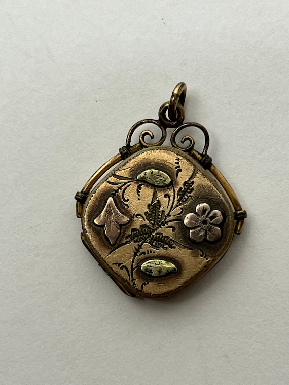 Vintage Gold Filled Floral Locket with Pictures