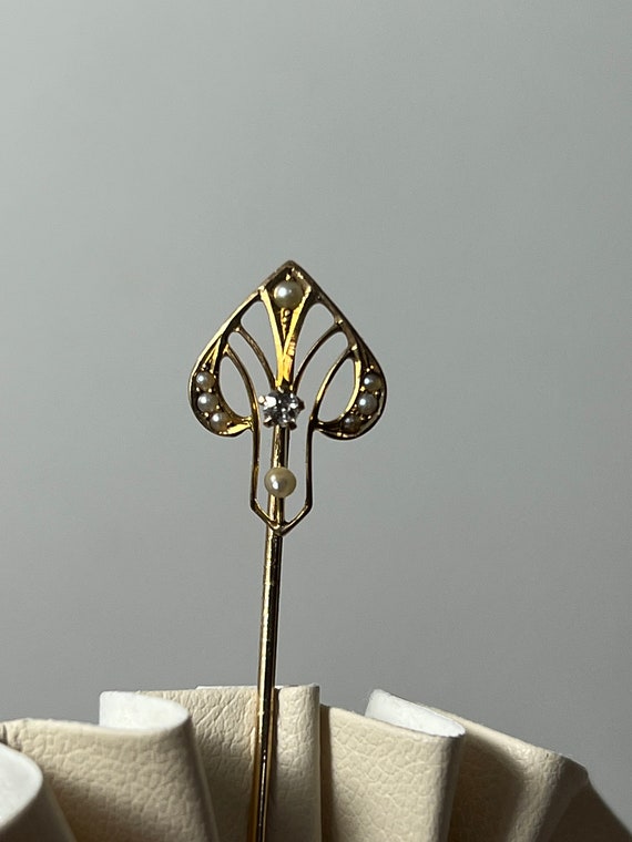 Antique 10K Gold Brooch with Diamond and Pearls - image 2