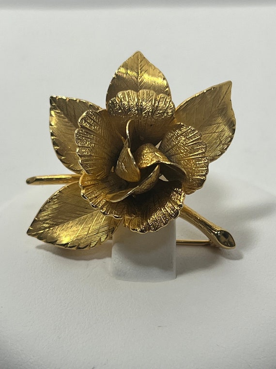 Vintage Gold Toned Giovanni Flower Brooch