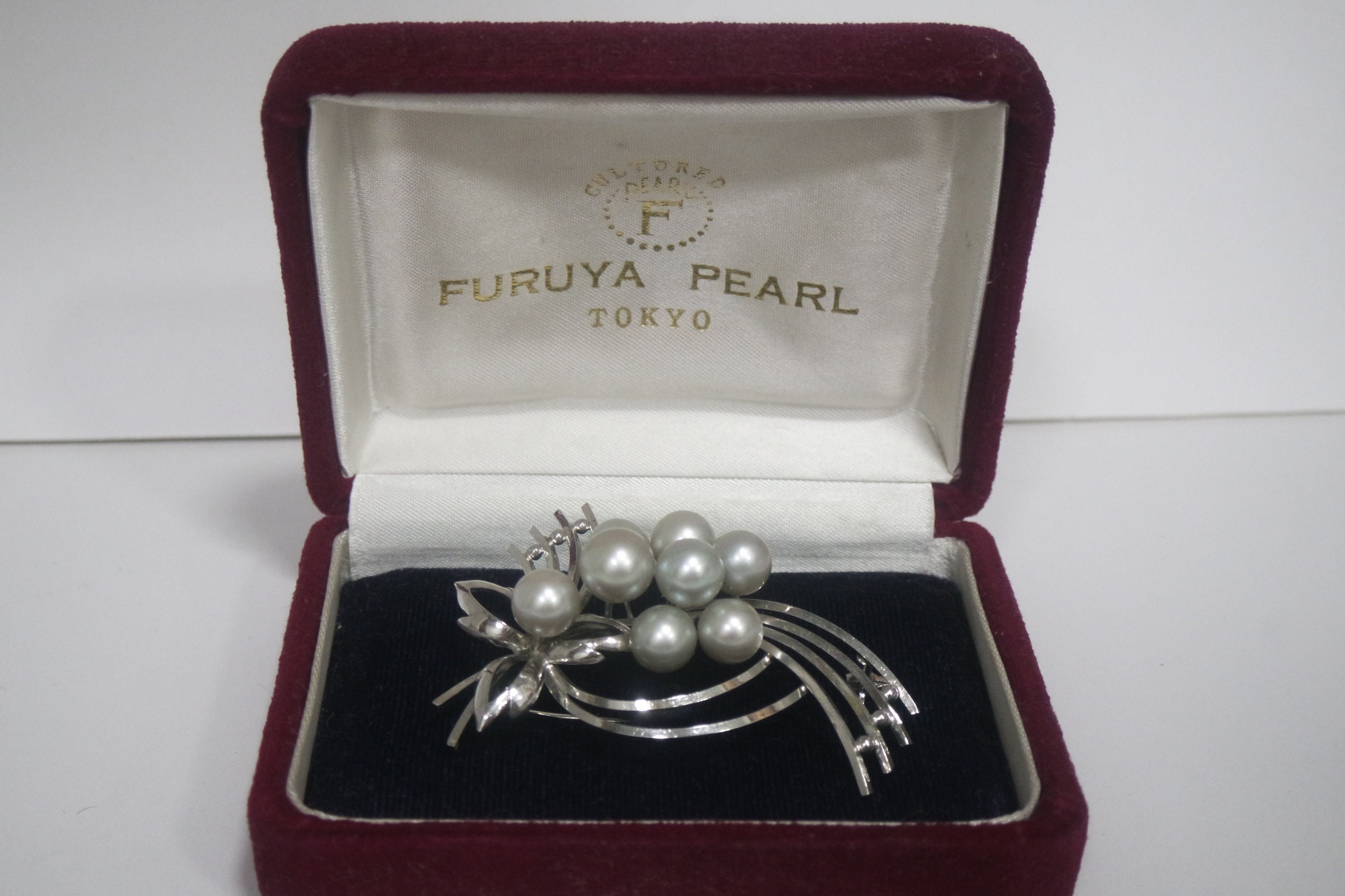 アクセサリー Akoya Pearl brooch in silver Rank A il_1080xN.3691783092_bz8k.jpg