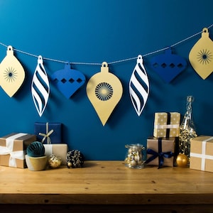 Christmas Mantle Garland, Paper Bauble Garland, Holiday Decorations