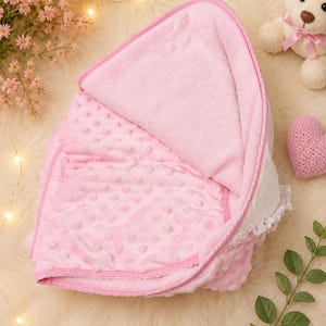 Pink Baby Blanket with Minnie Mouse Embroidery | Personalized Blanket for Newborns | Baby Shower Gift | Handmade Blanket with Bow image 4