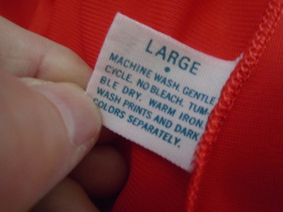 Vintage LORRAINE RED Size Large Nylon Robe - image 4