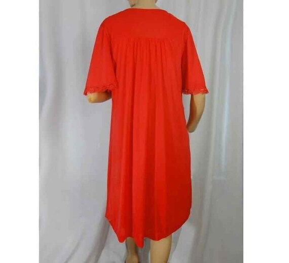 Vintage LORRAINE RED Size Large Nylon Robe - image 2