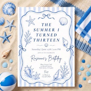 Può includere: Un biglietto d'invito di compleanno rettangolare con sfondo a righe azzurre e bianche, decorato con illustrazioni a inchiostro blu di conchiglie, stelle marine e coralli. Il testo recita: THE SUMMER I TURNED THIRTEEN, Saturday | June 27th | 2:00 PM, JOIN US TO CELEBRATE, Roseanne's Birthday, Blue Green Cafe, 123 Beach Street, New Jesey, CA 4567, RSVP to Mom at 123-456-7890.